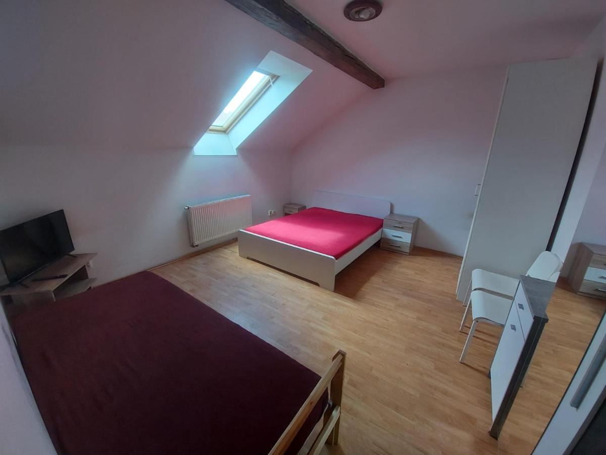 Apartments Zizkov A براغ المظهر الخارجي الصورة